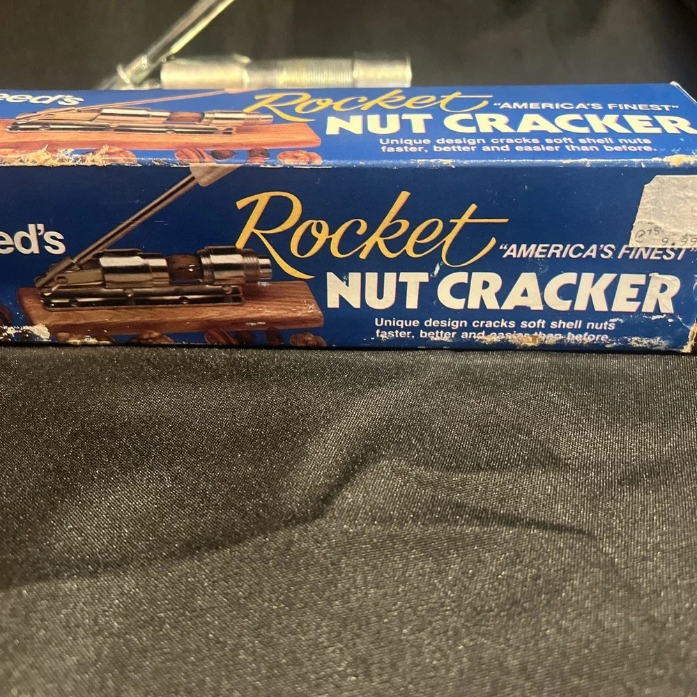 Vintage Reed's Rocket Nut Cracker Wood & Steel‎ Model 816 w/ Original Box
